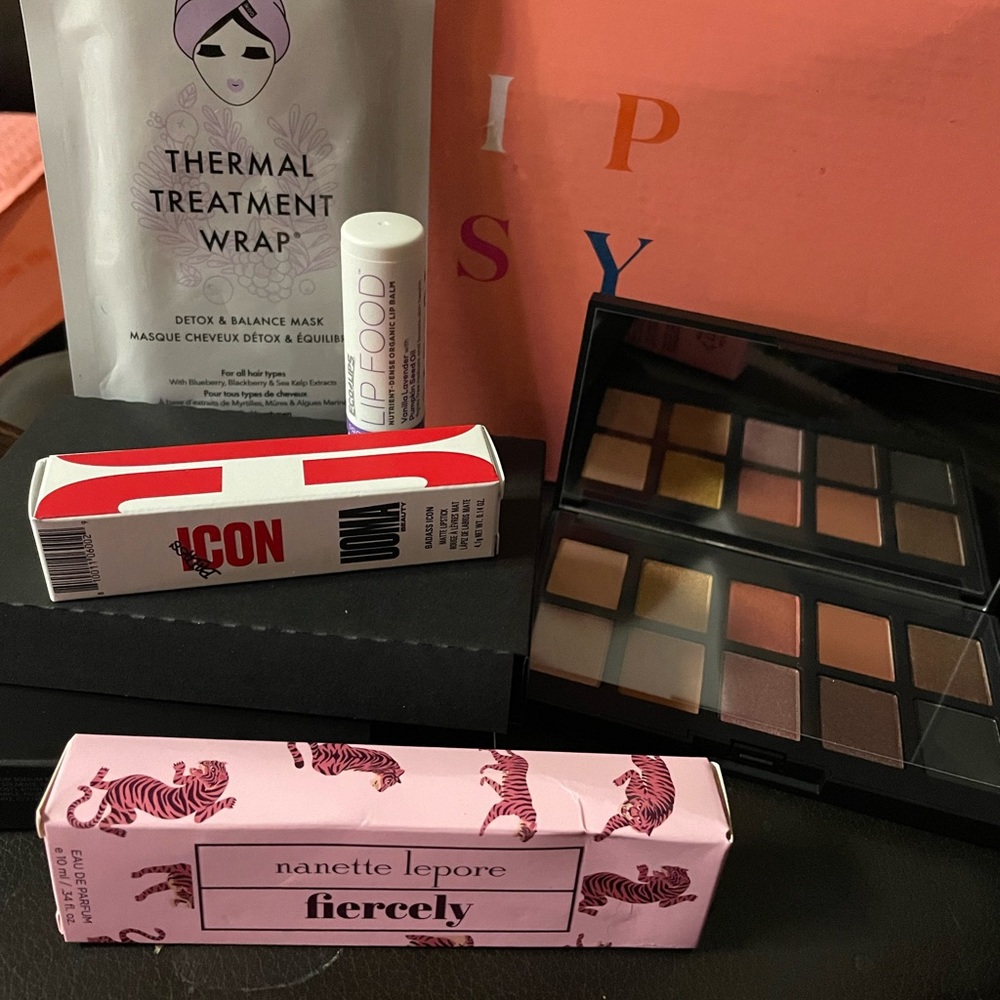 💰3 for 15💰Ipsy sample products -full size eye shadow palate